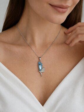 Blue Crystal Pendant Necklace Silver Tone Elegant Swarovski Style